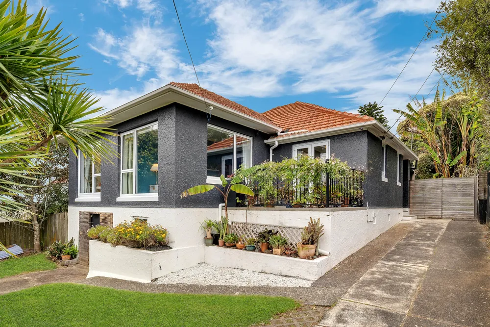 Photos of 50 Fearon Avenue