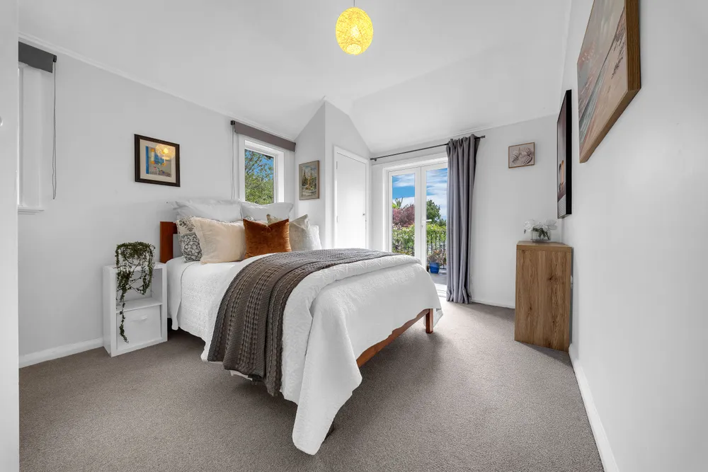Photos of 50 Fearon Avenue