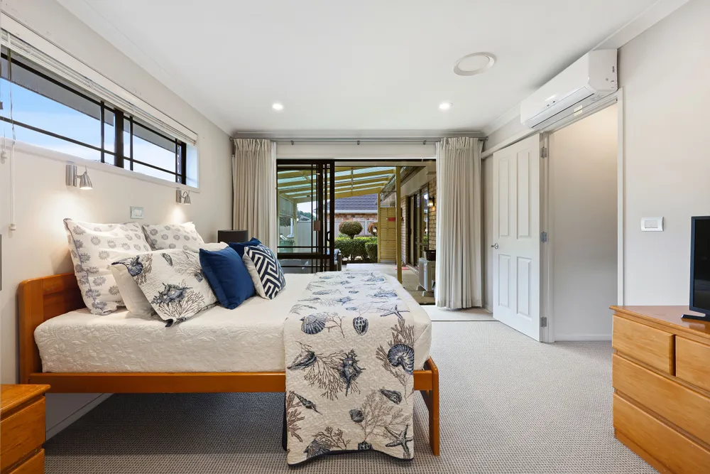 Photos of 16 Erceg Way