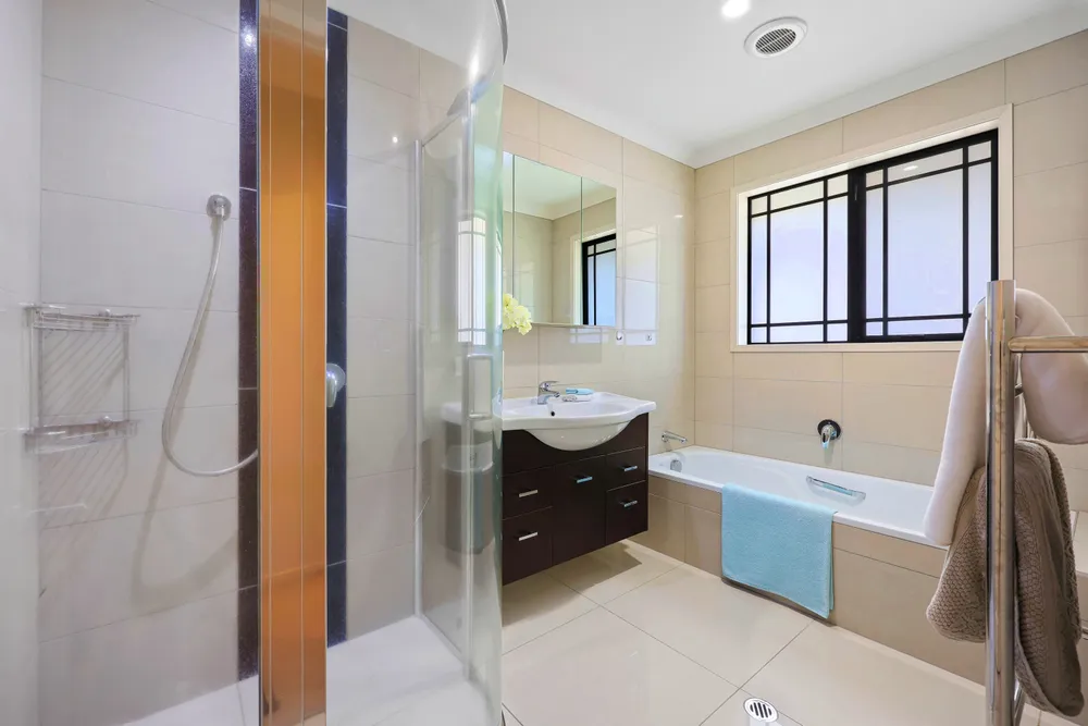 Photos of 16 Erceg Way