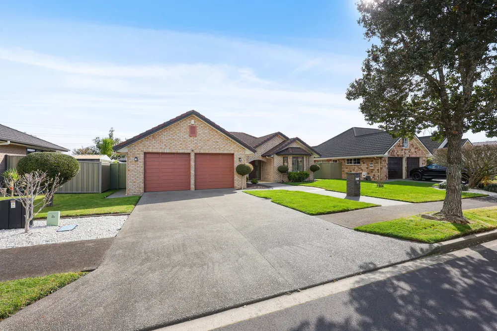 Photos of 16 Erceg Way