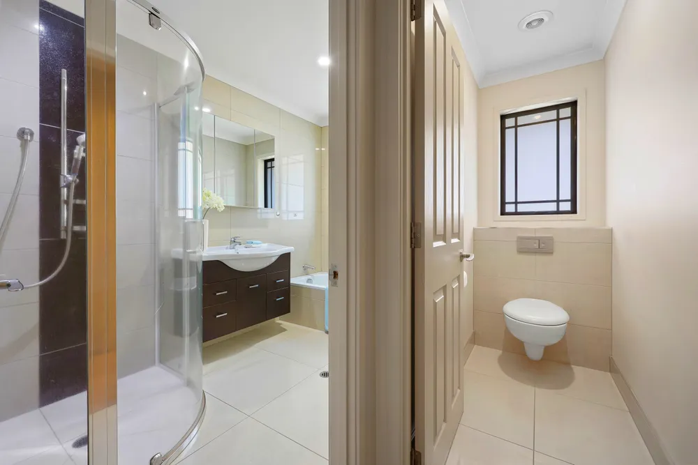 Photos of 16 Erceg Way