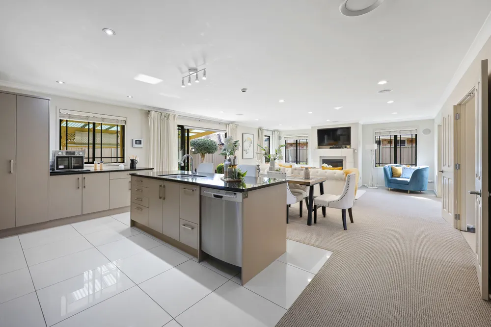 Photos of 16 Erceg Way