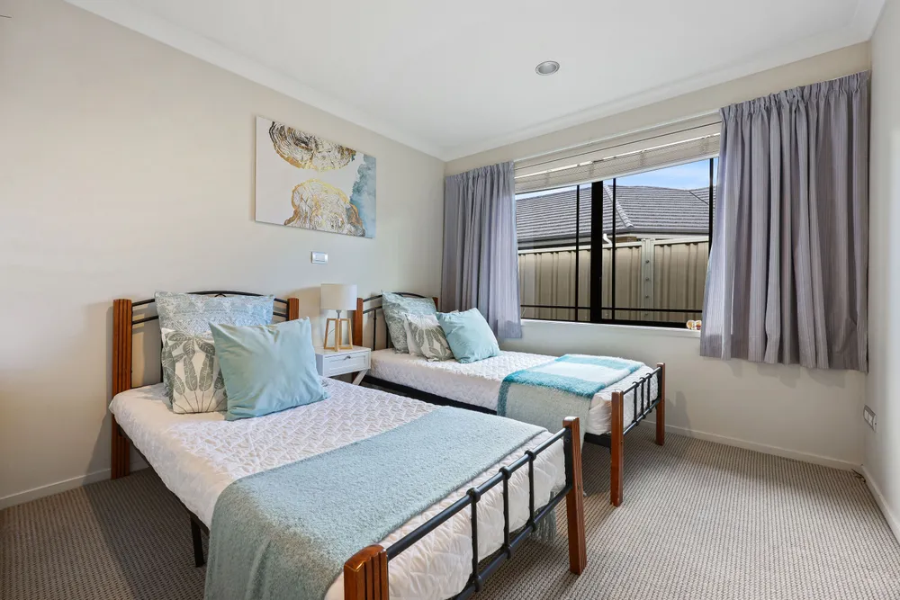 Photos of 16 Erceg Way