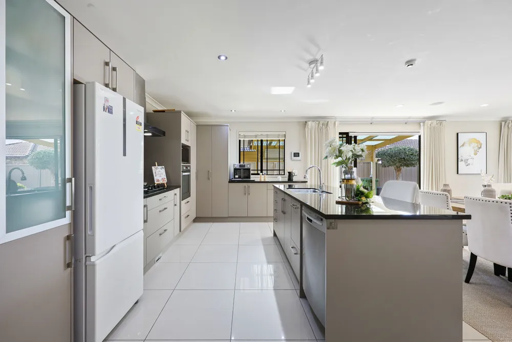 Photos of 16 Erceg Way