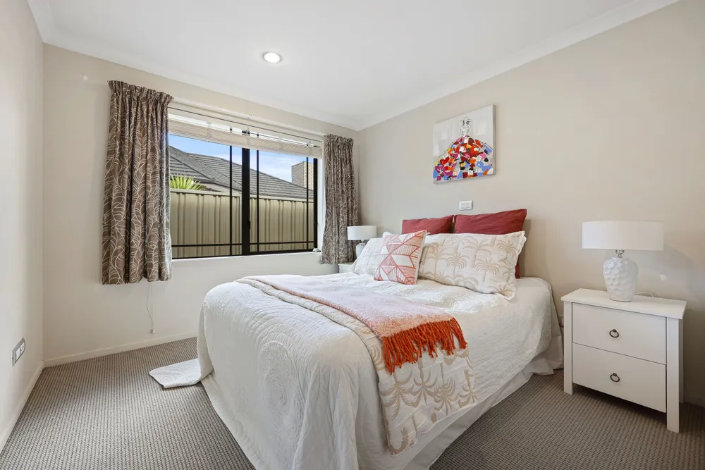 Photos of 16 Erceg Way