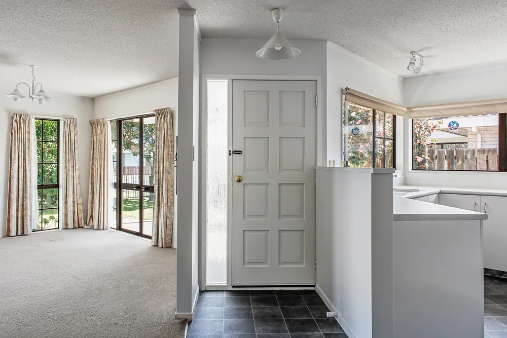 Photos of 131b King Street