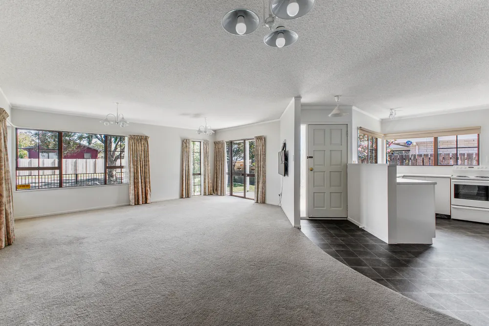 Photos of 131b King Street