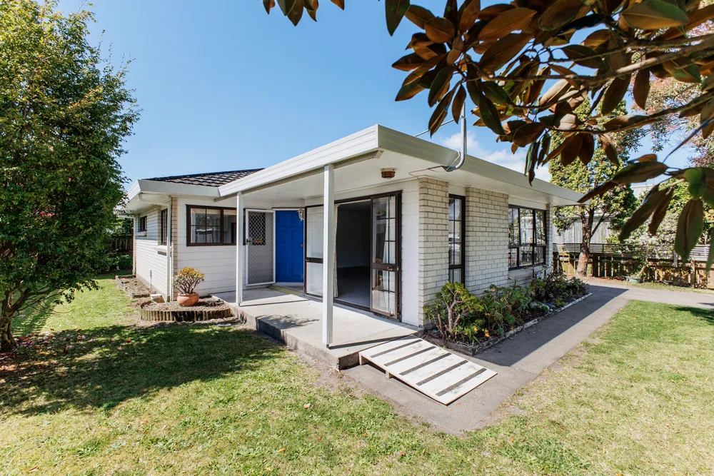 Photos of 131b King Street