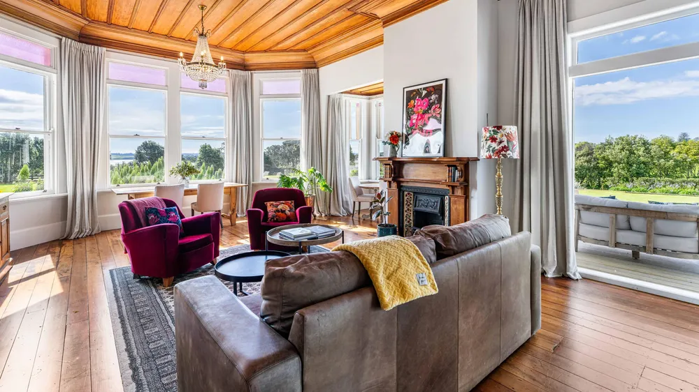 Photos of 111 Wharf Road
