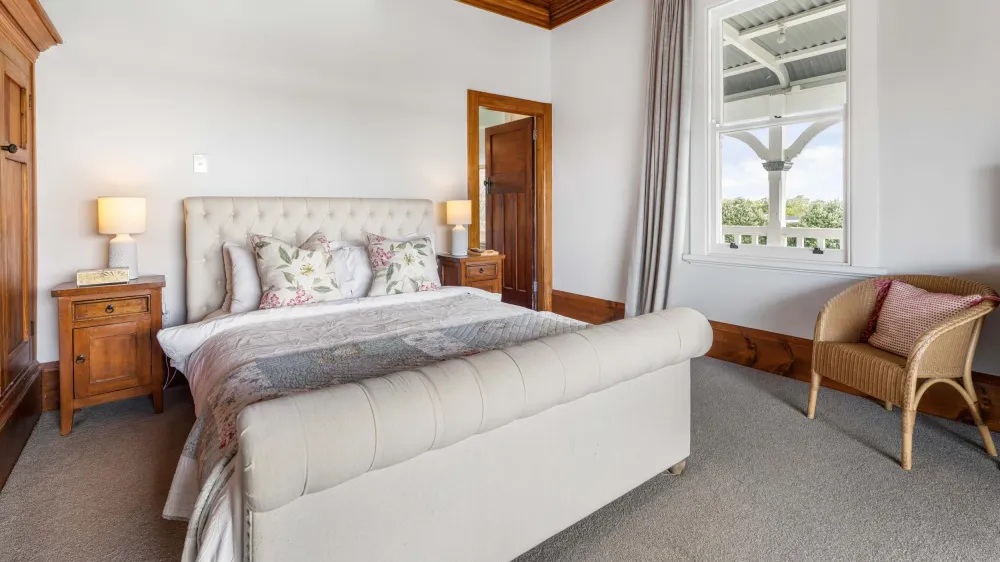Photos of 111 Wharf Road