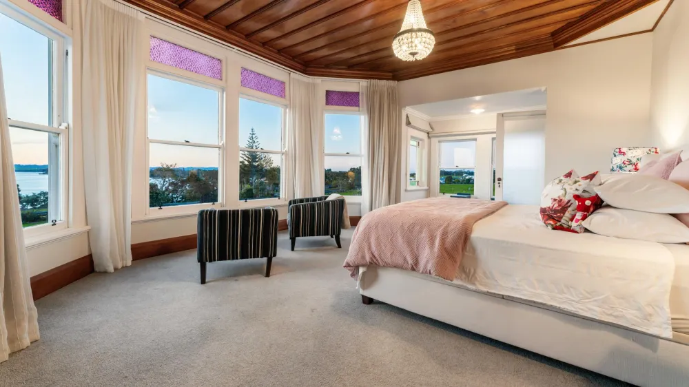 Photos of 111 Wharf Road