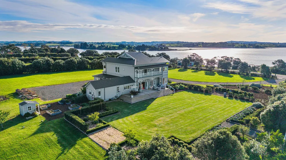 Photos of 111 Wharf Road
