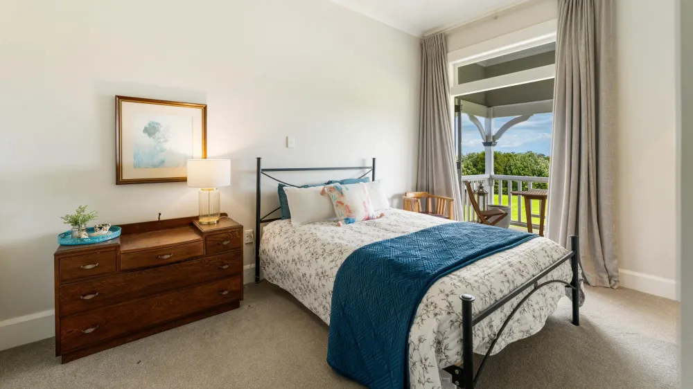 Photos of 111 Wharf Road