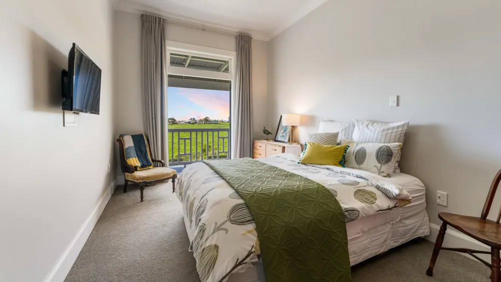 Photos of 111 Wharf Road