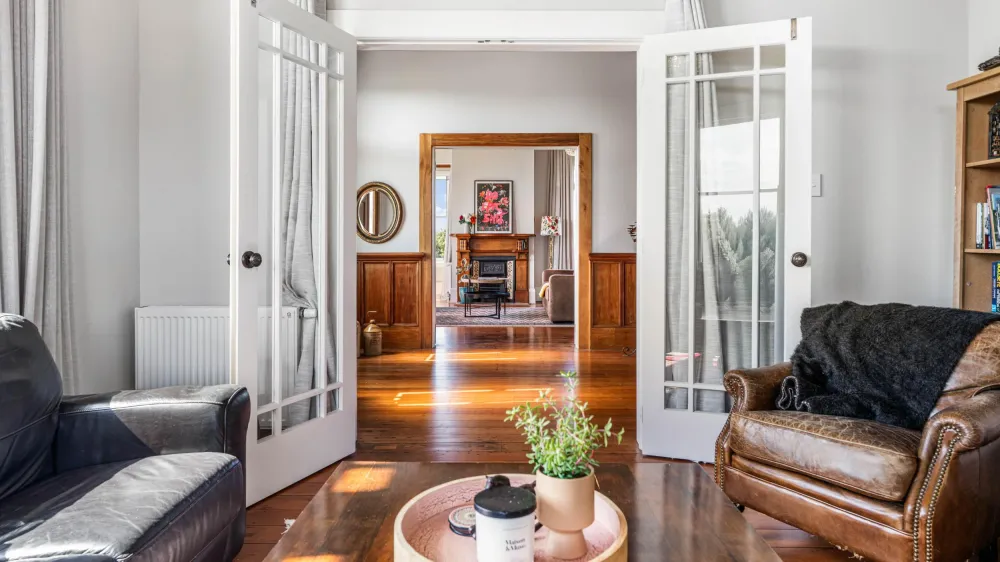 Photos of 111 Wharf Road