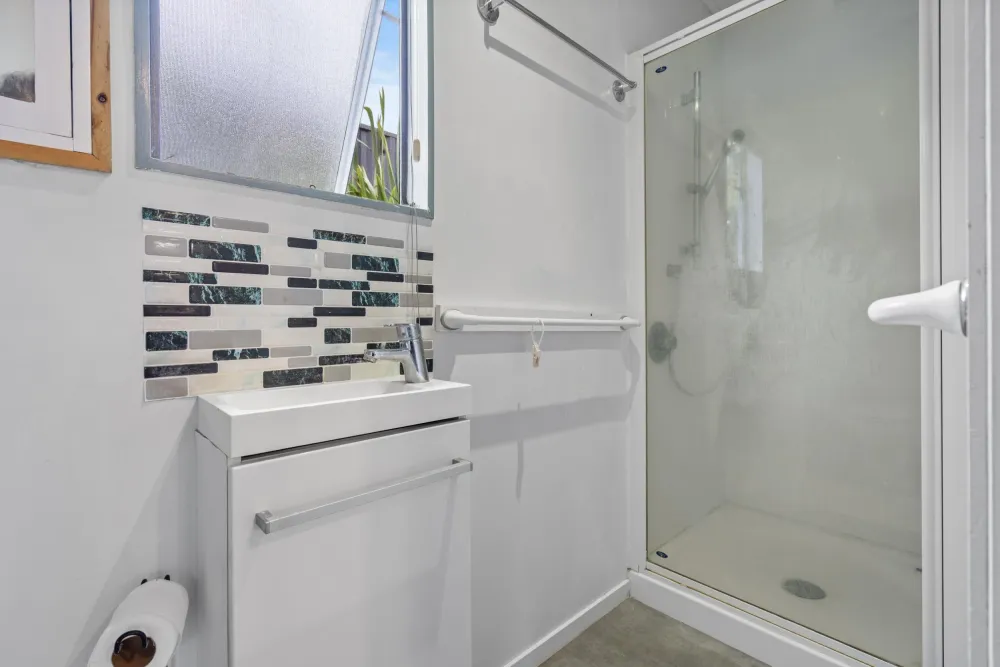 Photos of 2302 Whangarei Heads Road