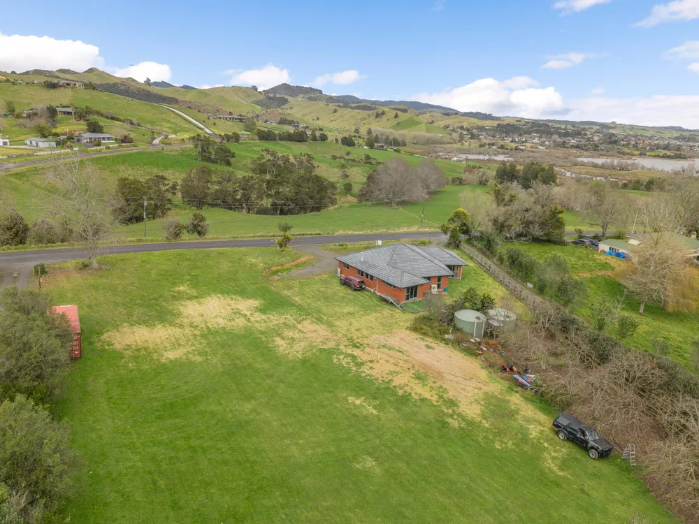 Photos of 193 Kimihia Road