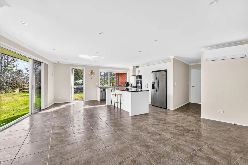 Photos of 193 Kimihia Road