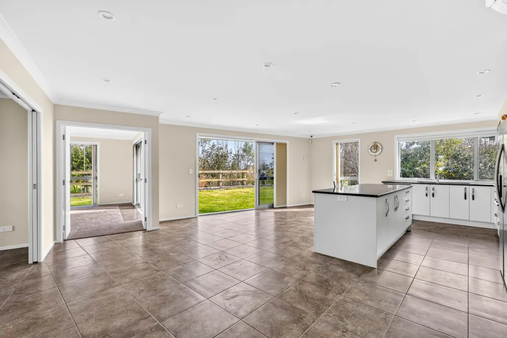 Photos of 193 Kimihia Road