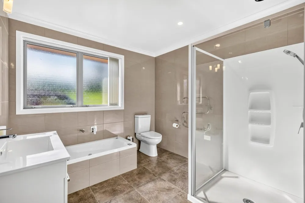 Photos of 193 Kimihia Road
