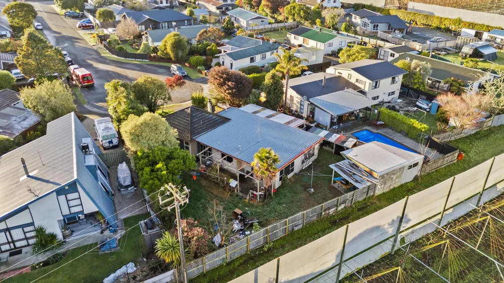 Photos of 7 Thomason Avenue