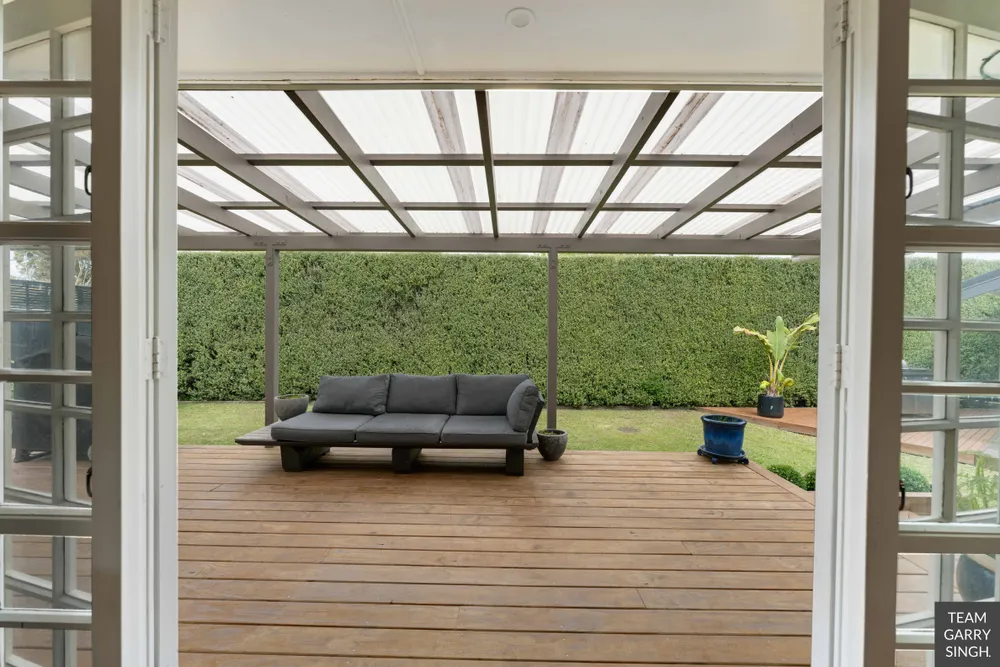 Photos of 140 Clevedon Road