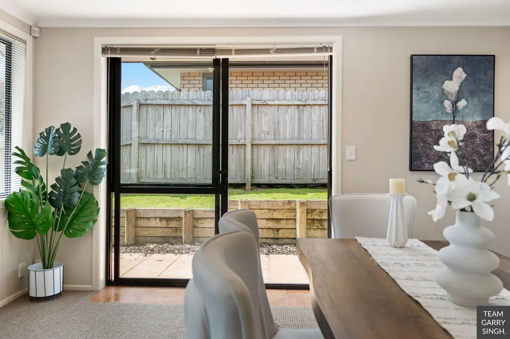 Photos of 24 Mt Lebanon Crescent