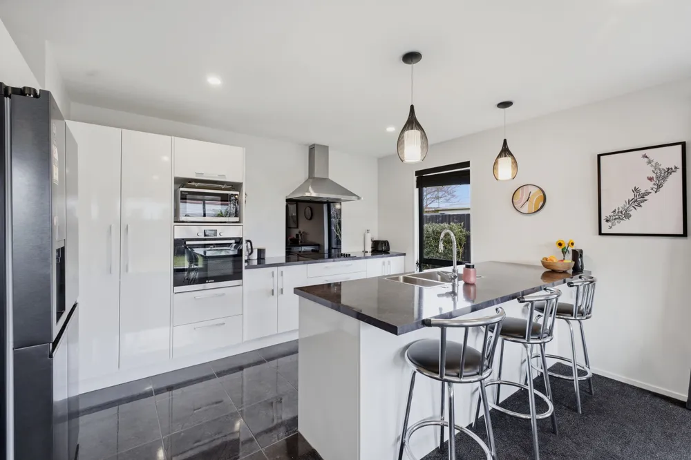 Photos of 16A Riwai Street
