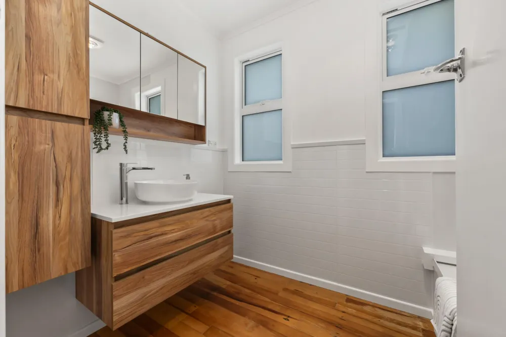 Photos of 25 Beazley Avenue