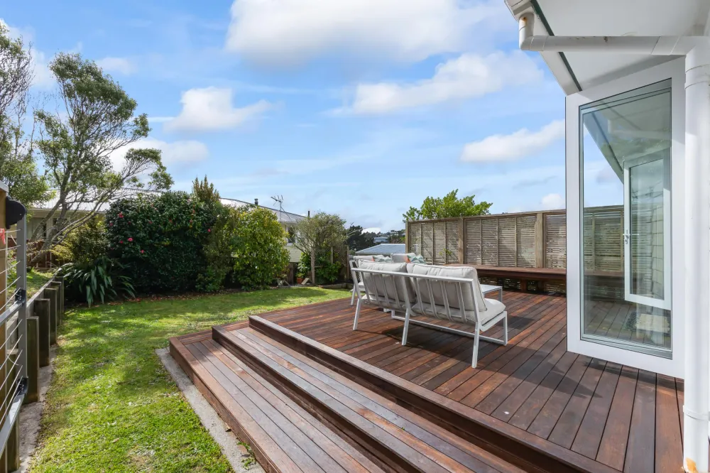 Photos of 25 Beazley Avenue