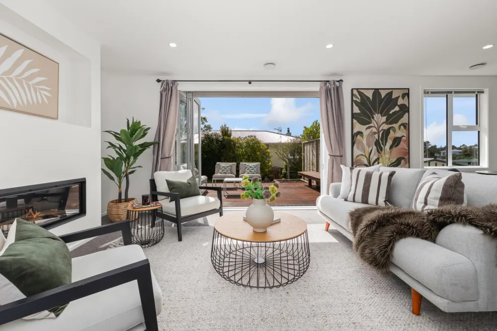 Photos of 25 Beazley Avenue