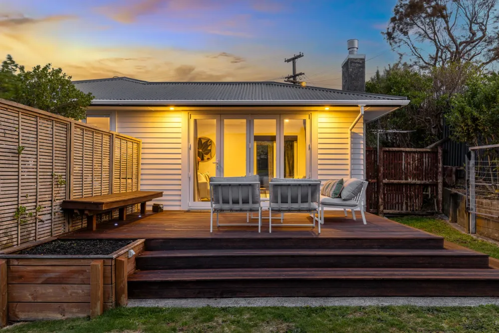 Photos of 25 Beazley Avenue