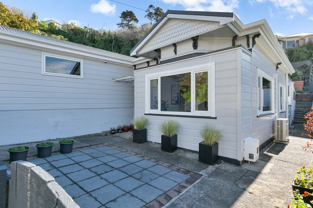 Photos of 4 Reuben Avenue