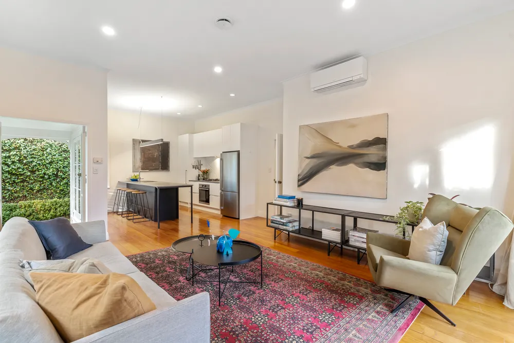 Photos of 2A Northland Street