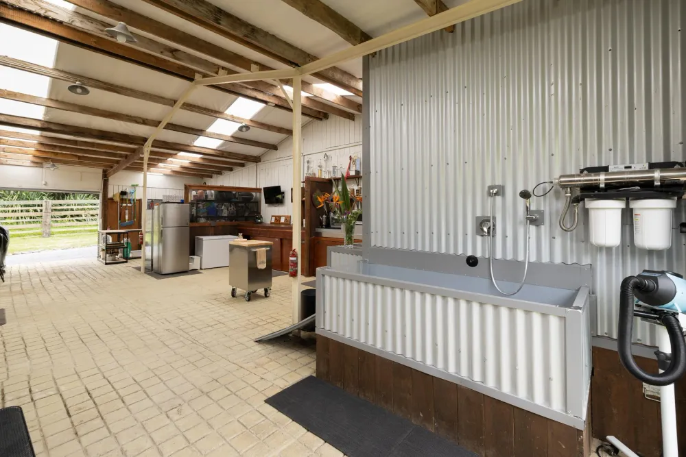 Photos of 526 Lund Road