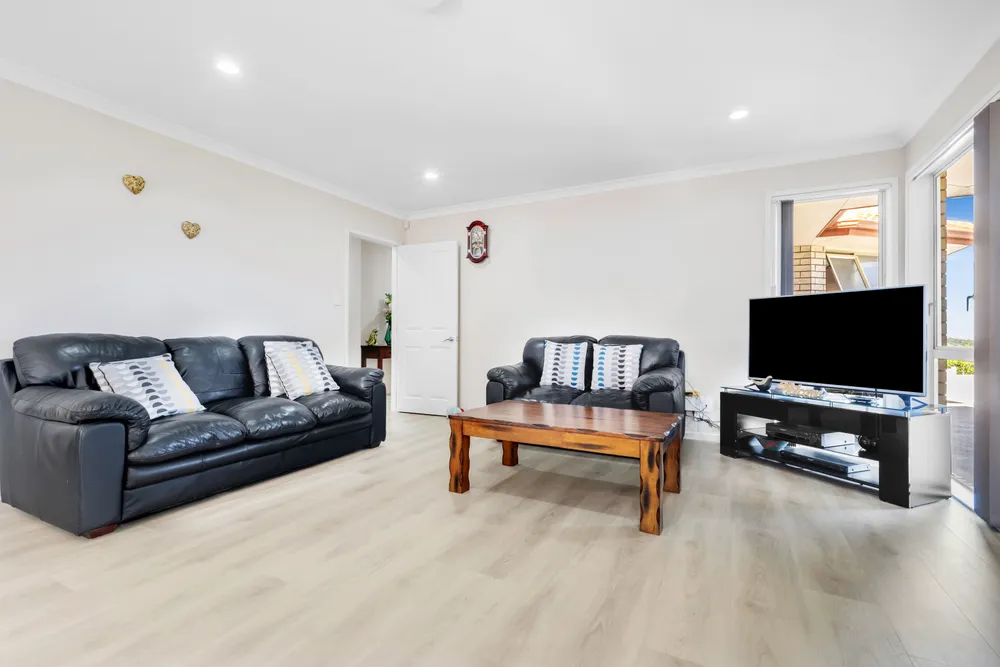 Photos of 209 Hill Road