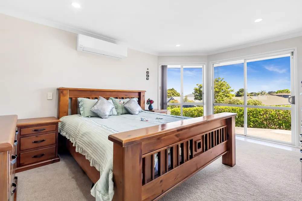 Photos of 209 Hill Road