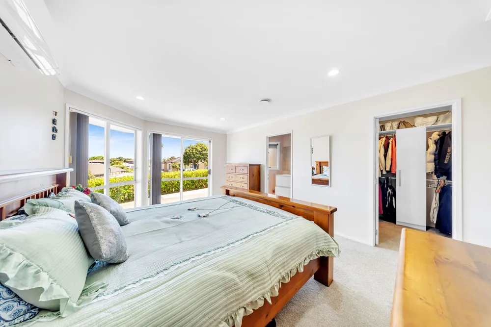 Photos of 209 Hill Road