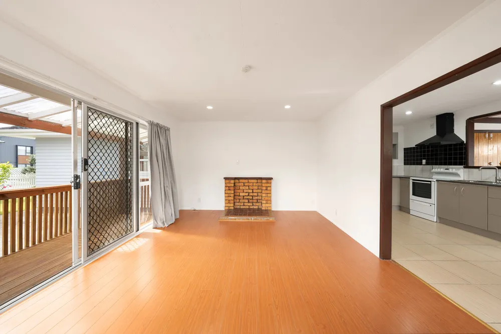 Photos of 17 Leaver Place