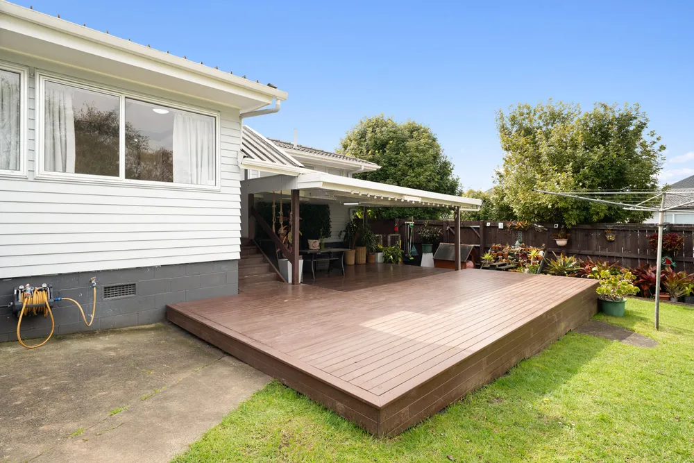 Photos of 17 Leaver Place