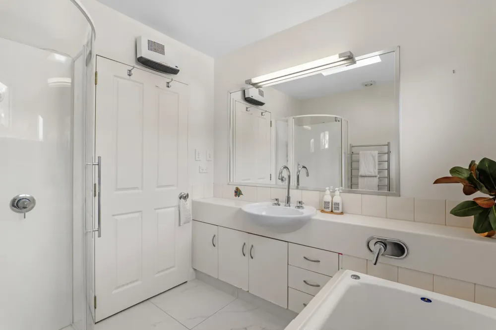 Photos of 19 Enticott Place