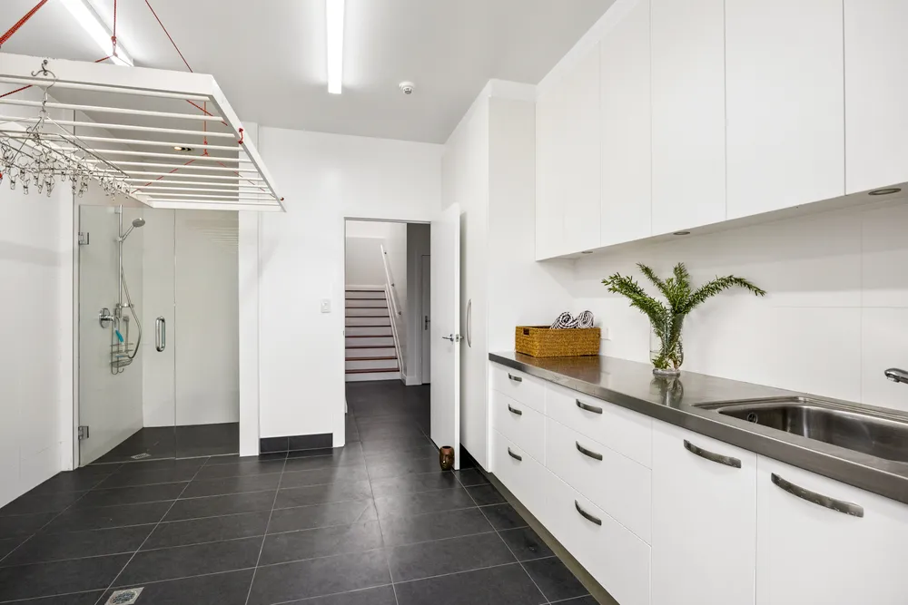 Photos of 53 St Vincent Avenue