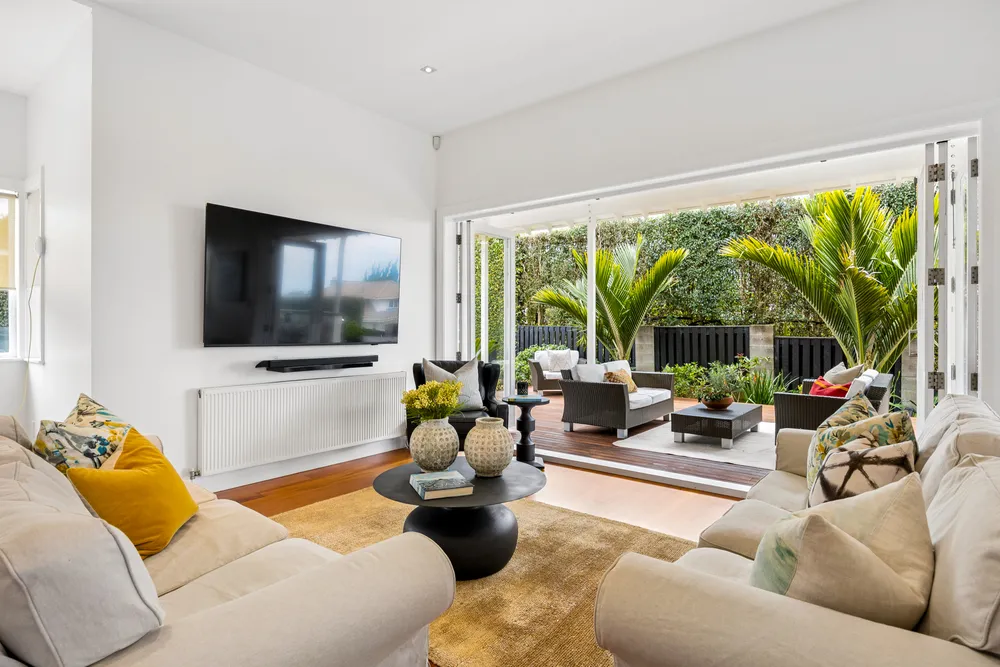 Photos of 53 St Vincent Avenue