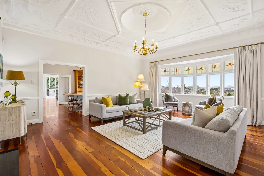 Photos of 53 St Vincent Avenue