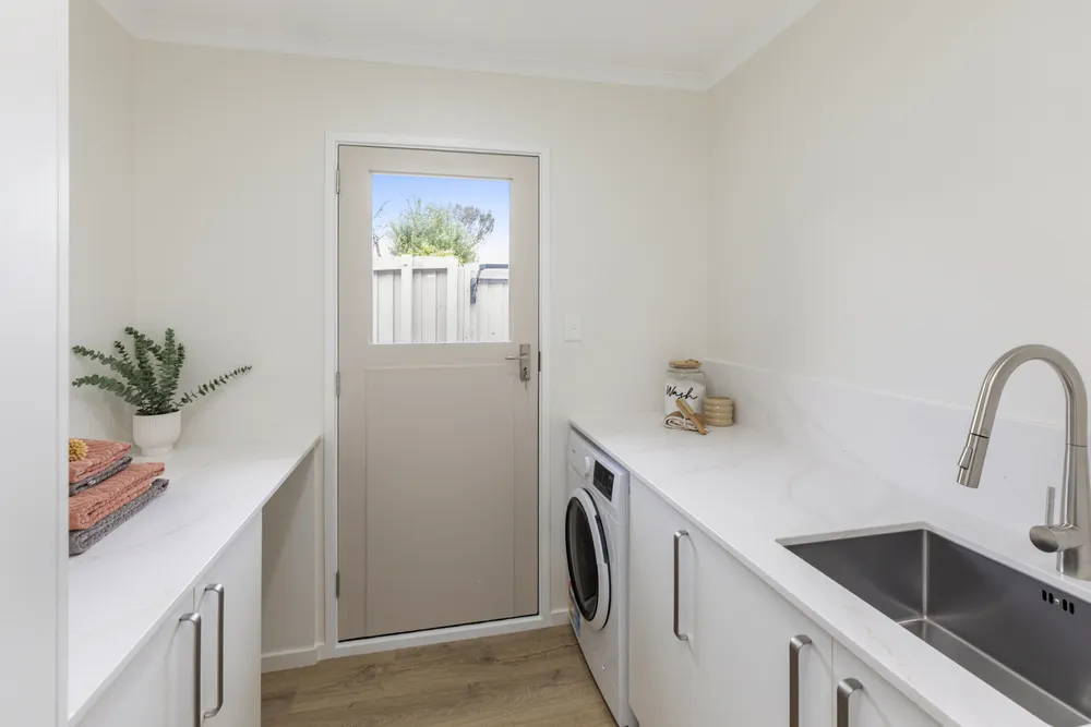 Photos of 18a Colligan Street