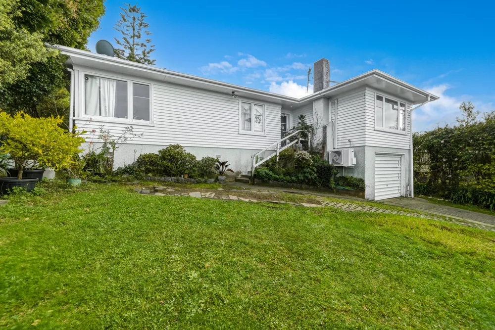 Photos of 12 Bruce Road