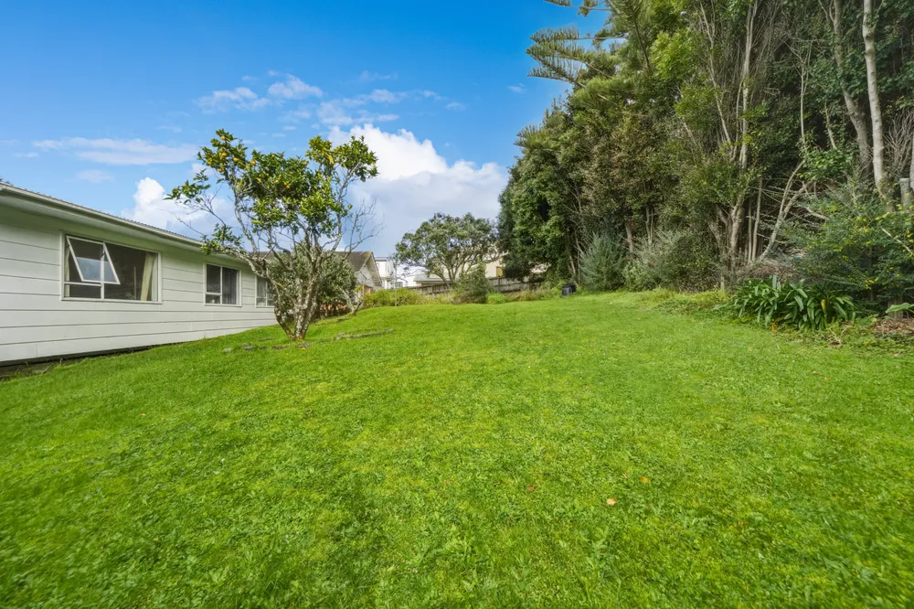 Photos of 12 Bruce Road