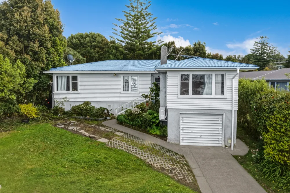 Photos of 12 Bruce Road