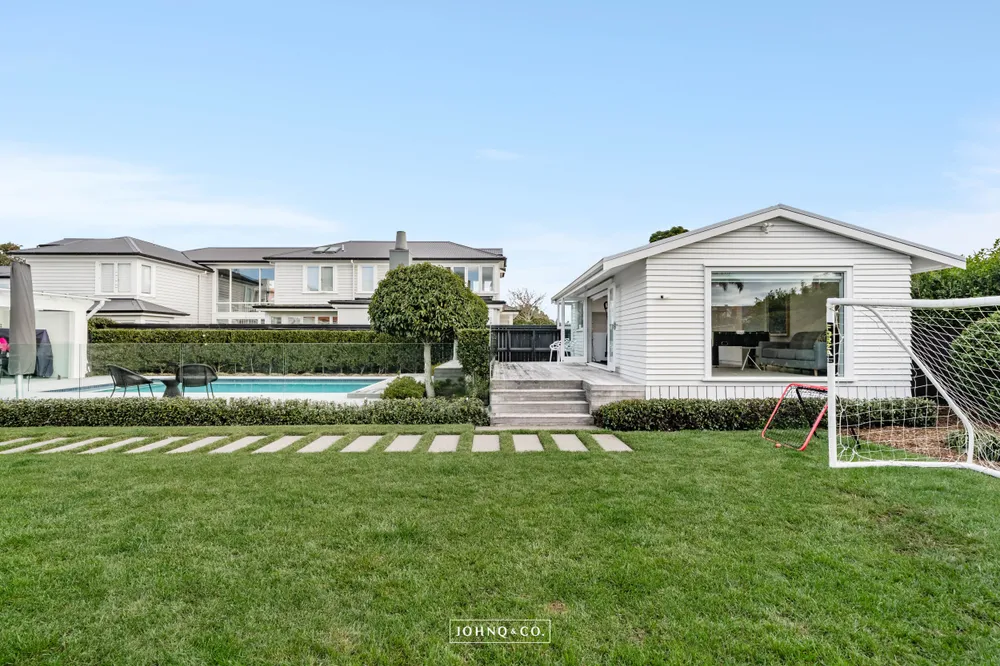 Photos of 75 St Andrews Road